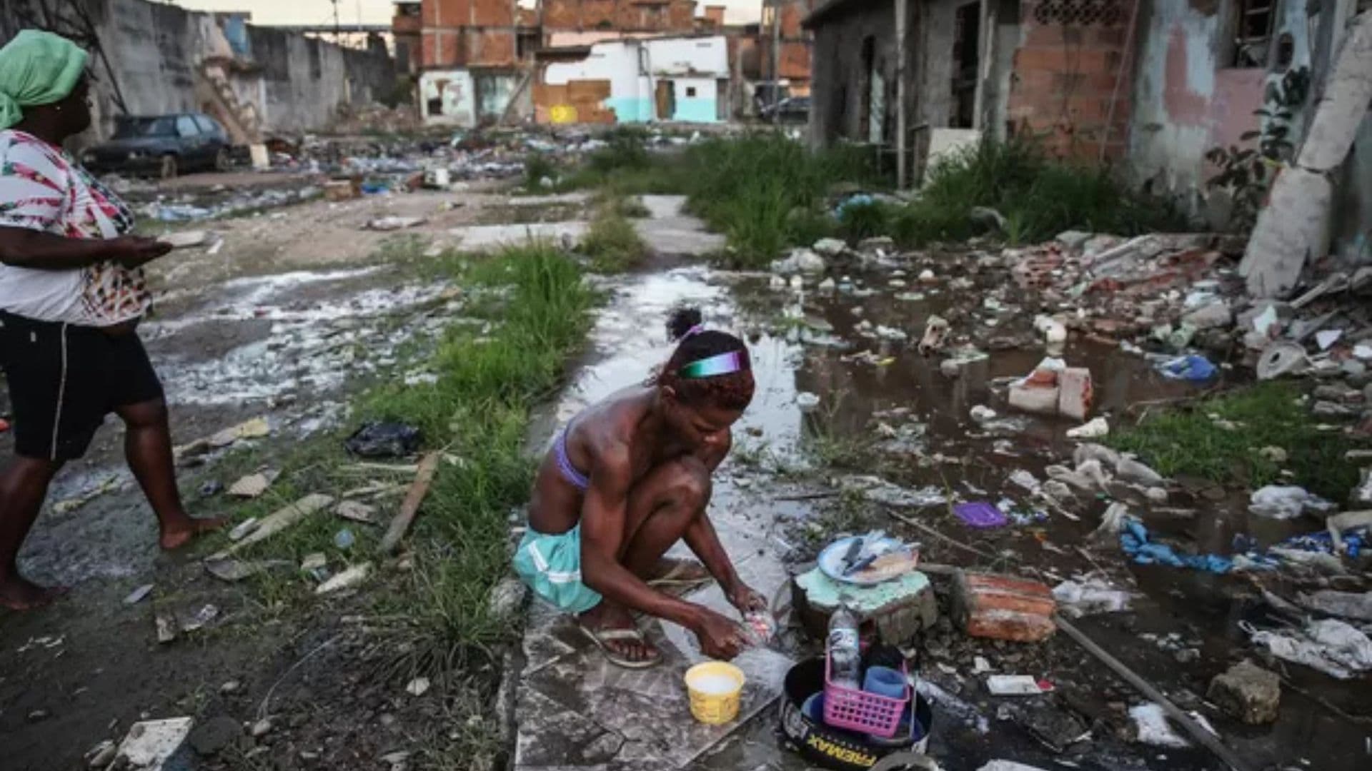 Estudo da Universidade da Califórnia revela que extrema pobreza diminuiu com o tempo.