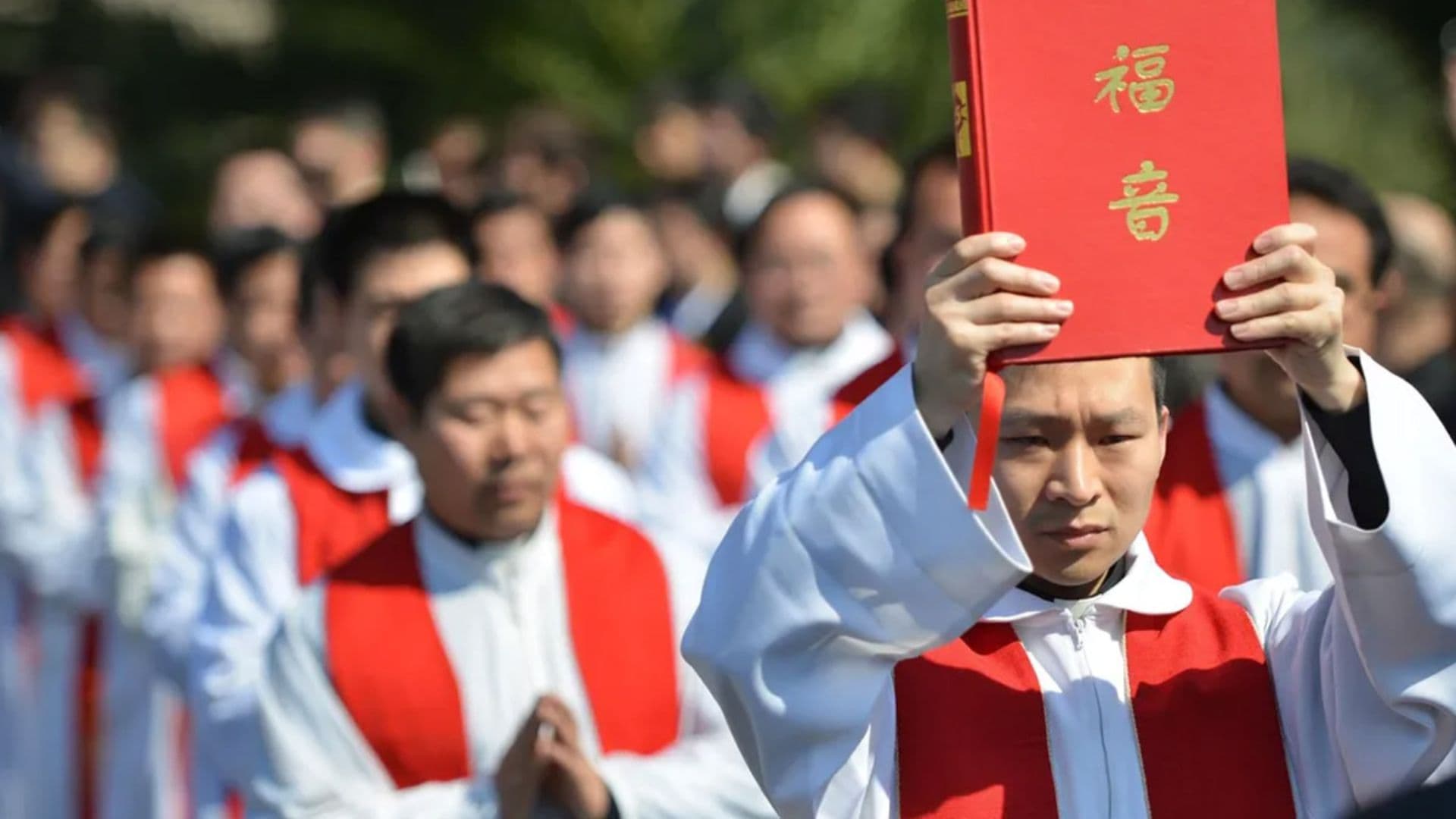 Cristãos são obrigados a louvar o partido Comunista antes de Jesus na China
