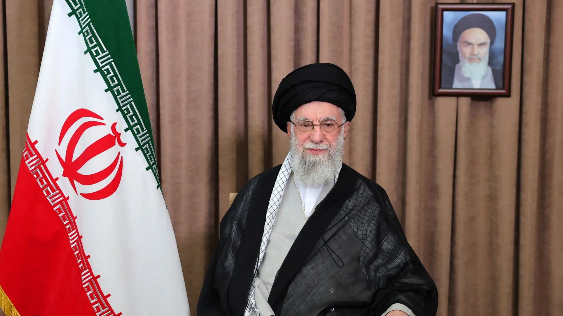 Aiatolá Ali Khamenei, líder supremo do Irã.