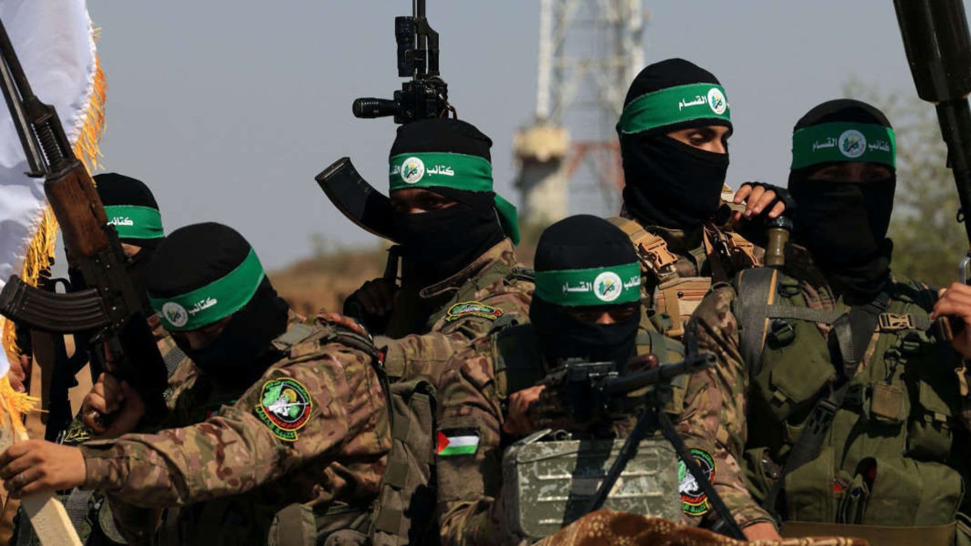 Militantes do Hamas armados