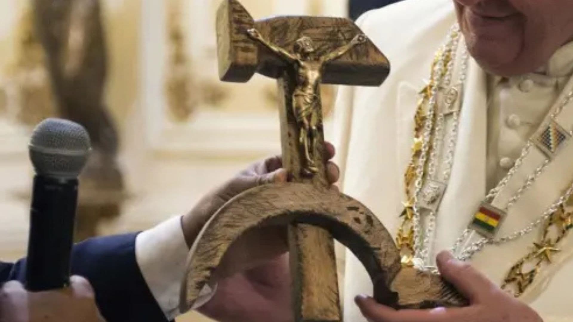 Crucifixo comunista