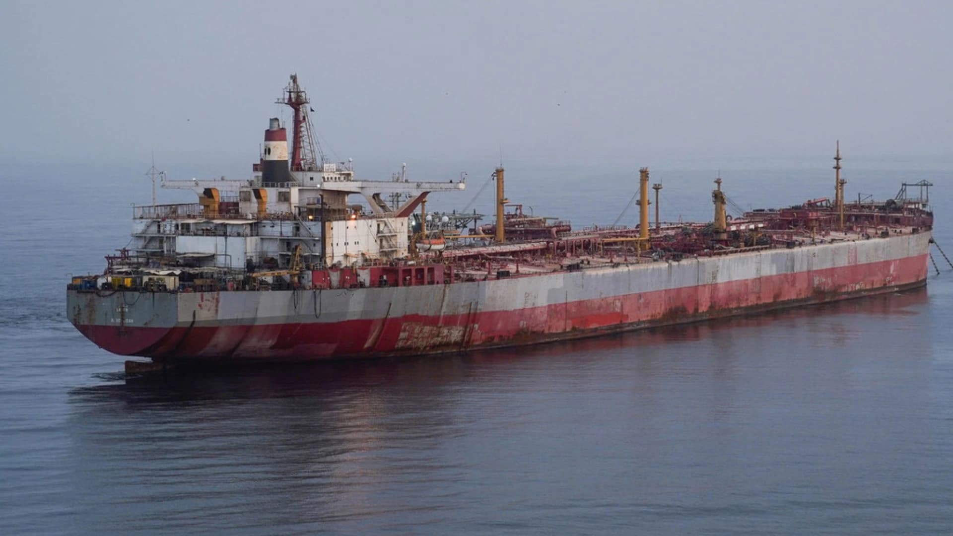 Embarcação atacada no Mar Vermelho