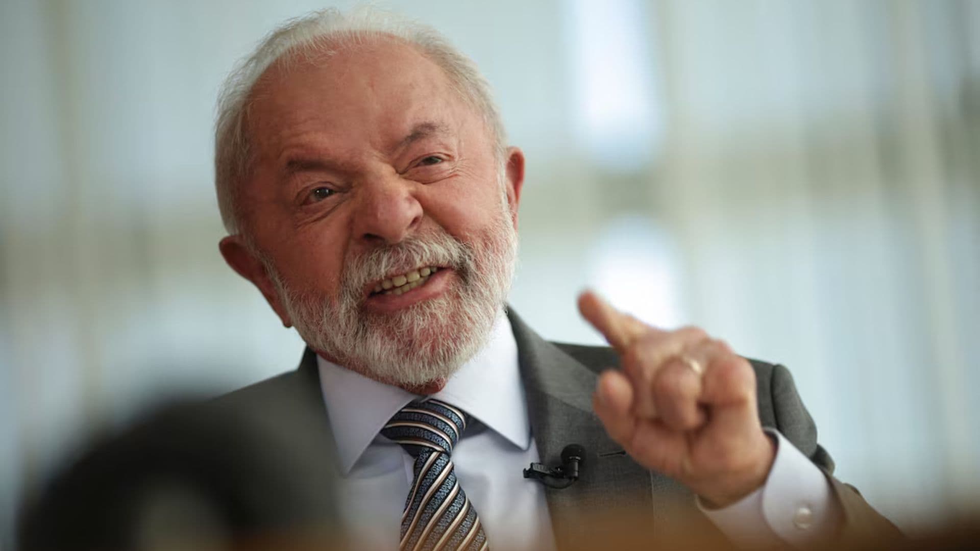 Lula durante entrevista para a Reuters na qual defendeu a regulamentação das redes sociais.