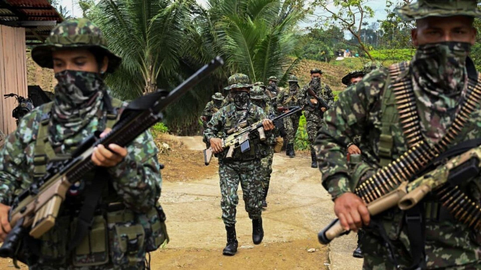 Membros da Segunda Marquetalia, dissidência das FARC investigada pelo assassinato de Miguel Uribe.