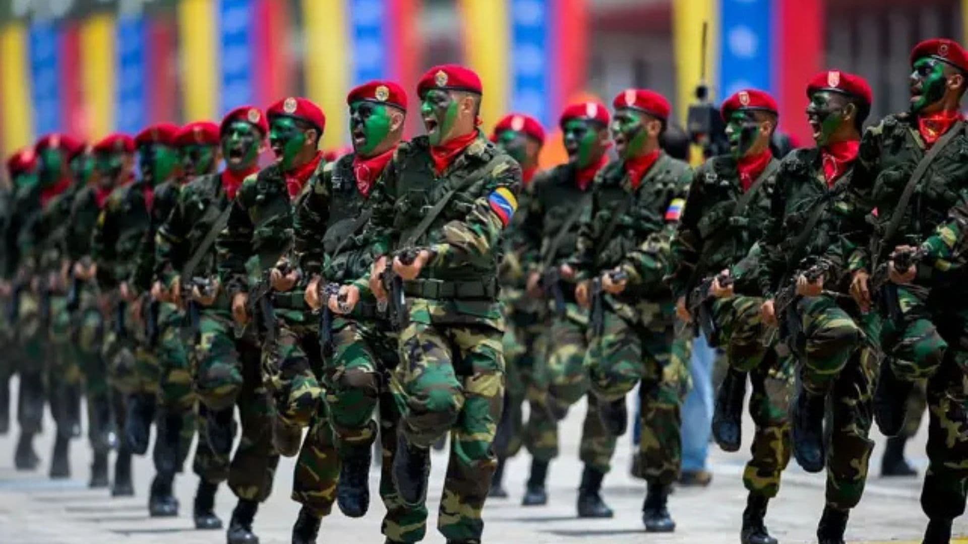 Maduro mobiliza 4,5 mi de milicianos após EUA avançarem contra cartéis