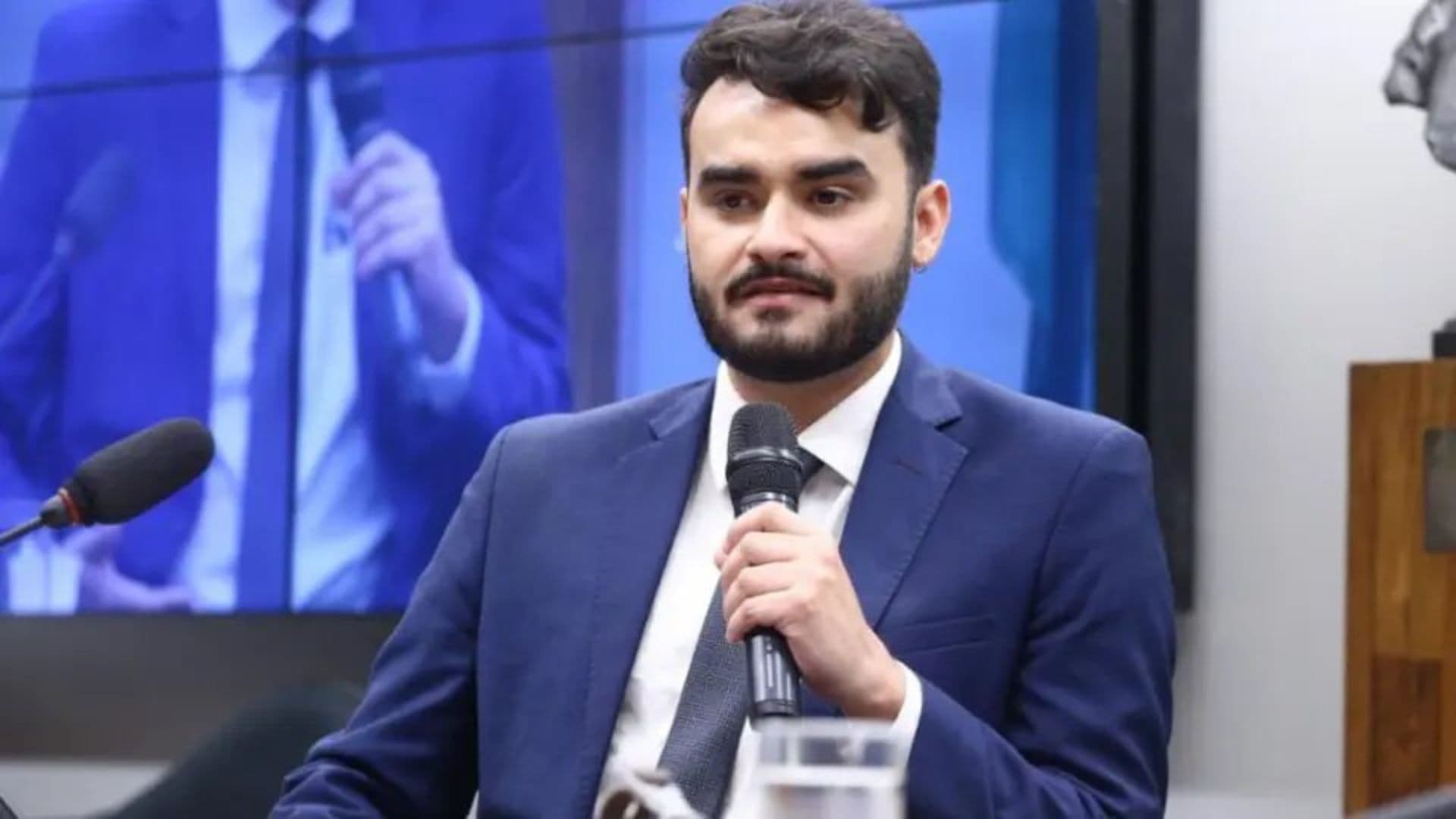 Líder do movimento Sleeping Giants que deverá participar em conselho da Anatel