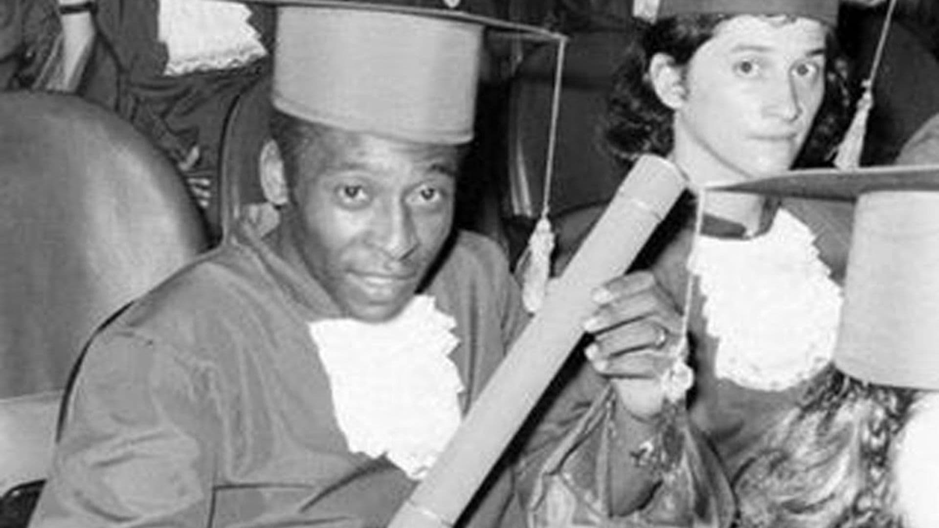 Pelé era graduado em Educação Física.