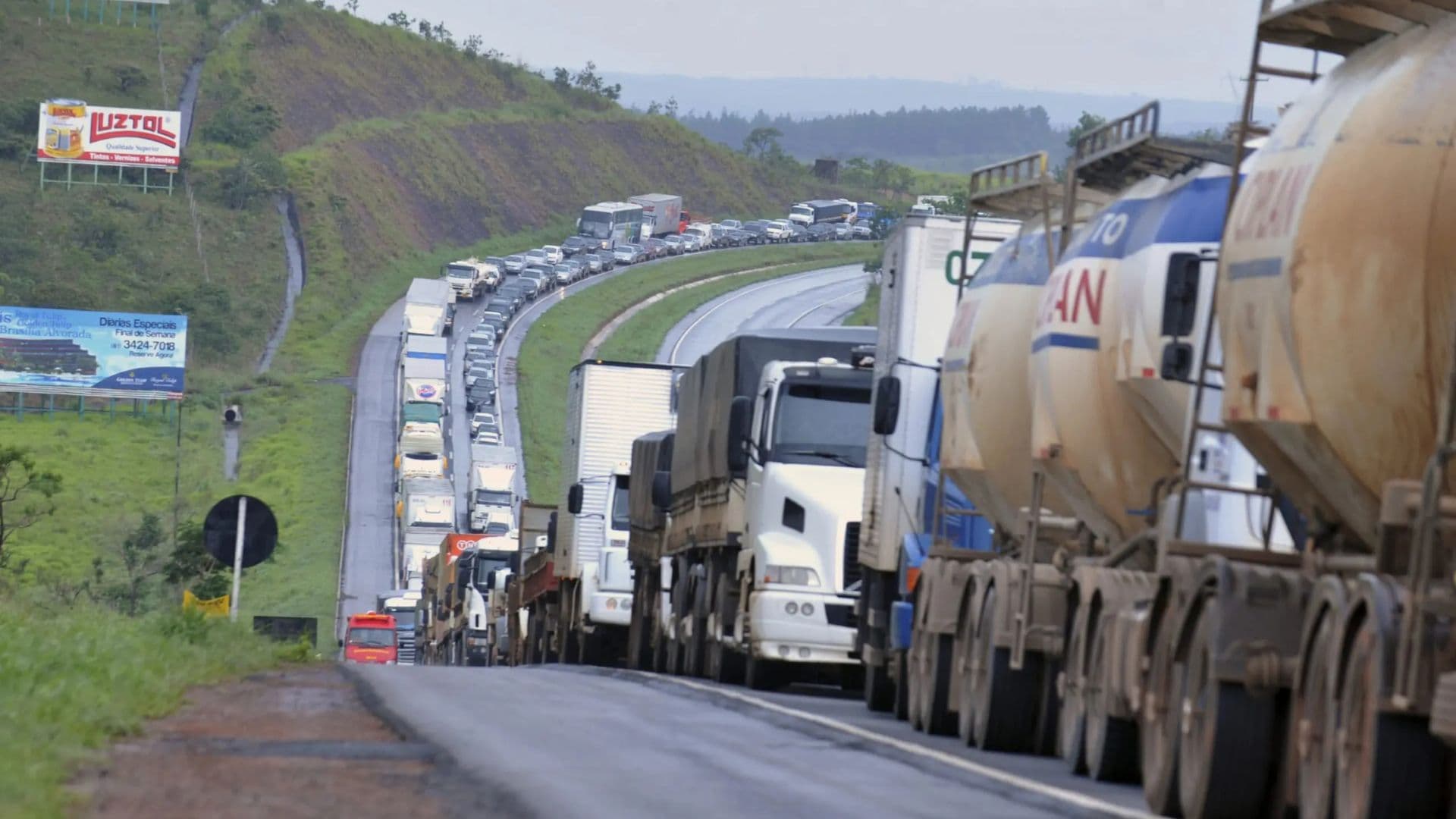Caminhoneiros em greve.