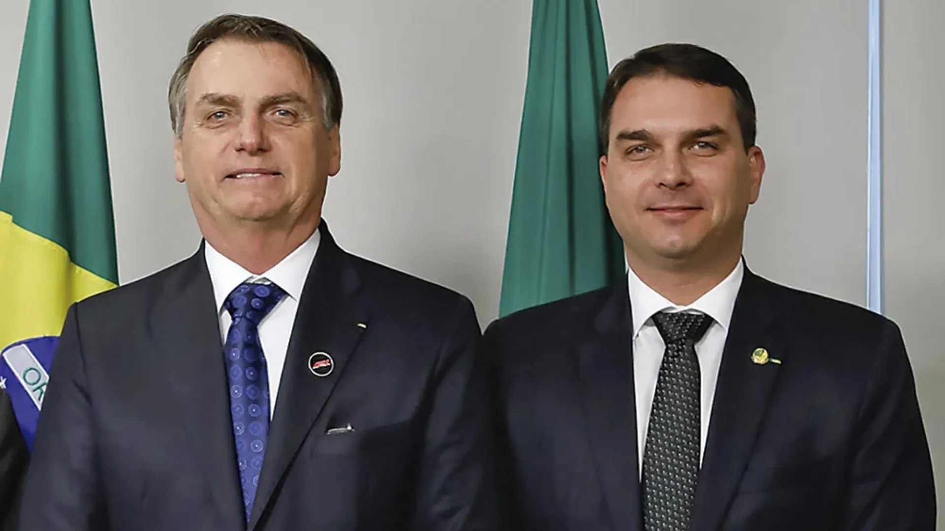 Jair e Flávio Bolsonaro