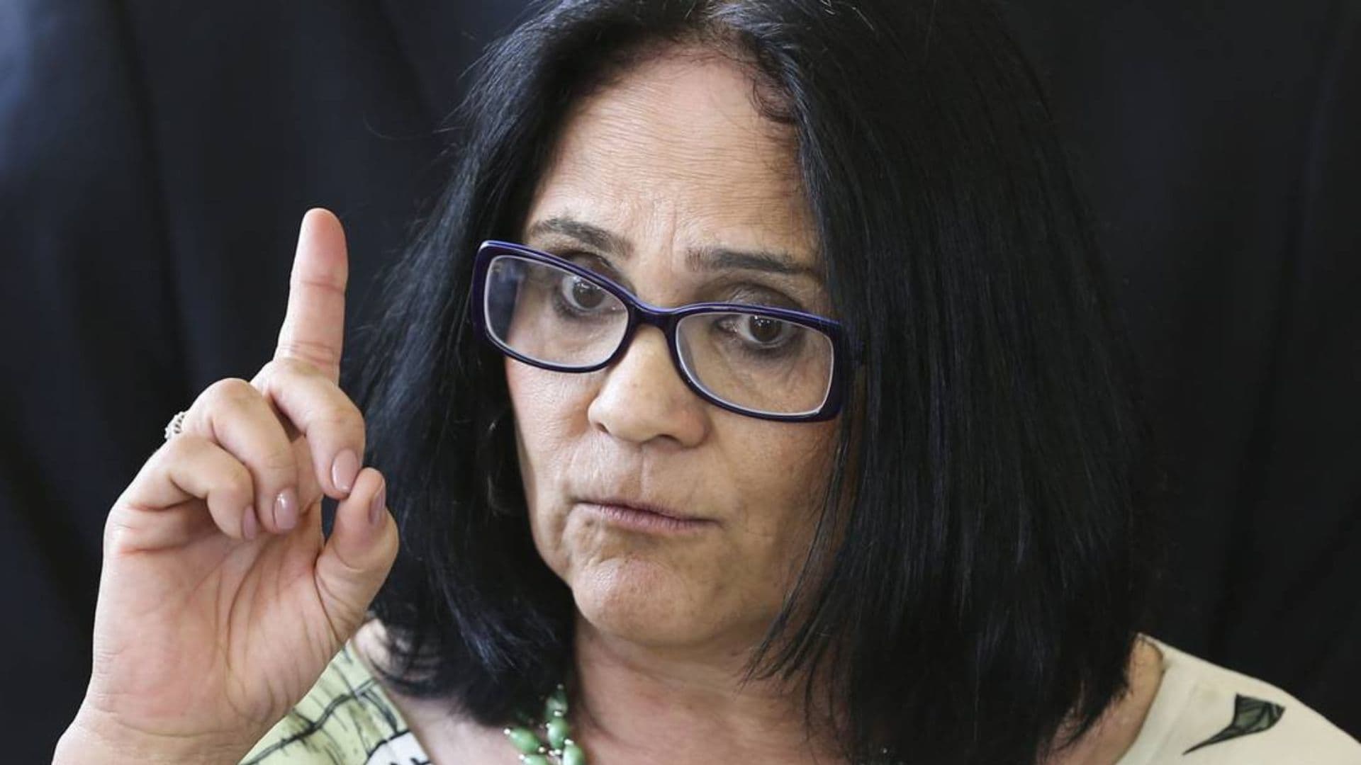 Damares Alves denunciou igrejas de envolvimento com escândalo do INSS