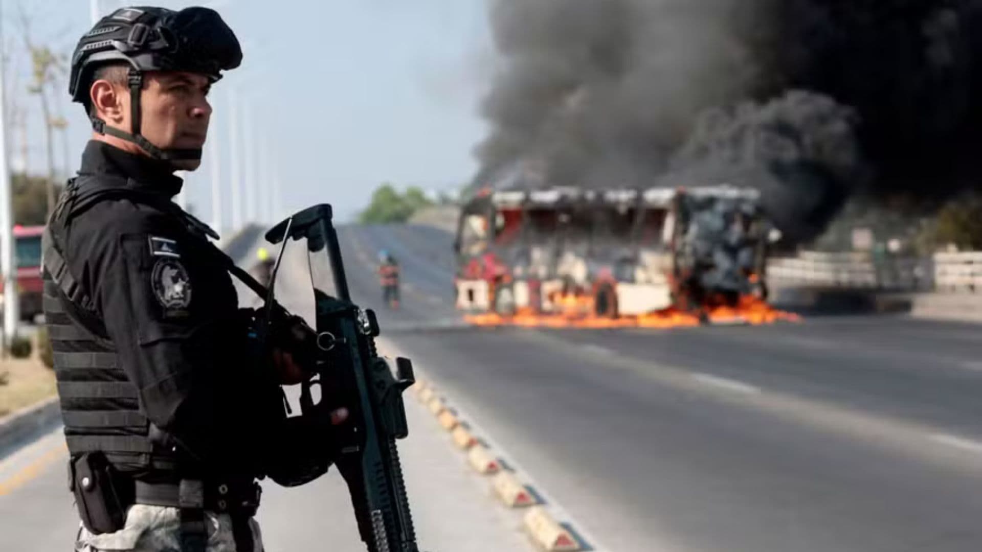 Cartel Mexicano queimando cidade após morte de El Mencho