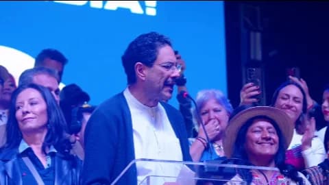 Candidato da esquerda quer cancelar 33 mil mesas eleitorais após ficar para trás nas eleições colombianas