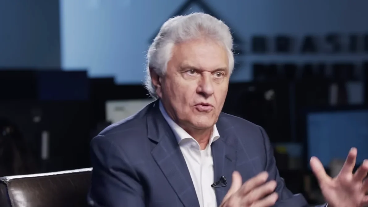 Ronaldo Caiado falando em entrevista da Brasil Paralelo