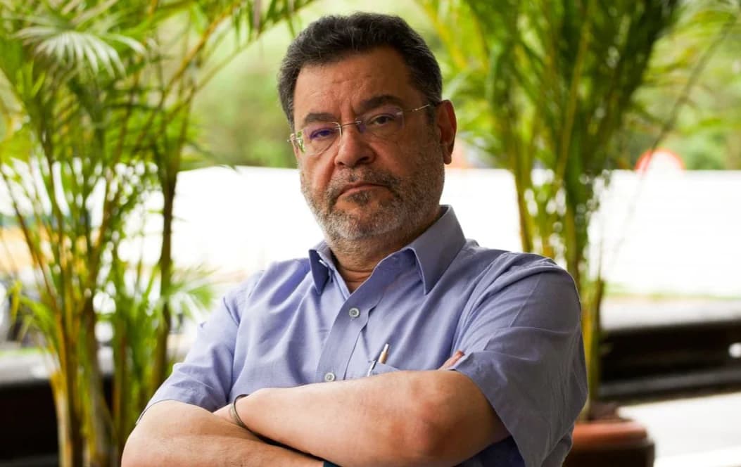 Rui Costa Pimenta, presidente do PCO, de braços cruzados