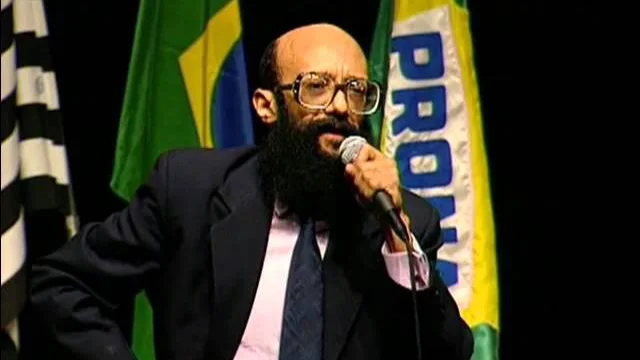 projeto de lei pode tornar Enéas Carneiro um herói nacional