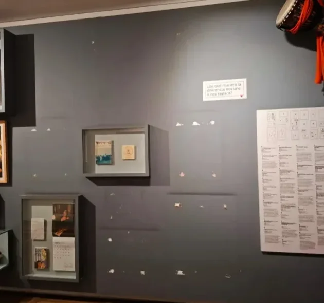 Parede do Museu Nacional da Colômbia após a retirada das peças