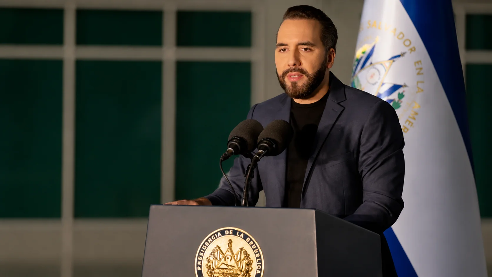 Bukele fala em combater a corrupção
